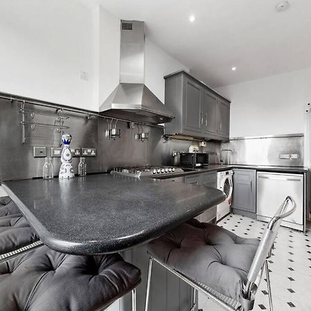 Spacious Sleep 11 With Terrace In Earls Court Ec99 Londra Exterior foto