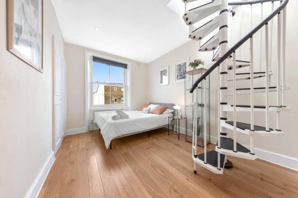 Spacious Sleep 11 With Terrace In Earls Court Ec99 Londra Exterior foto