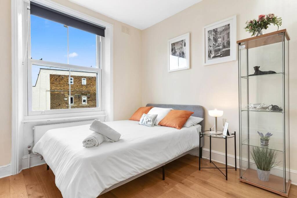 Spacious Sleep 11 With Terrace In Earls Court Ec99 Londra Exterior foto